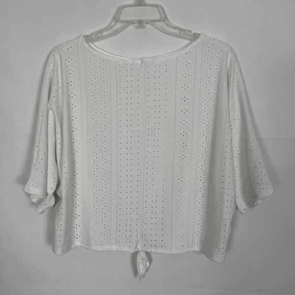 Caution To The Wind White Eyelet Dolman Sleeve Cropped Top Size M - Picture 4 of 7